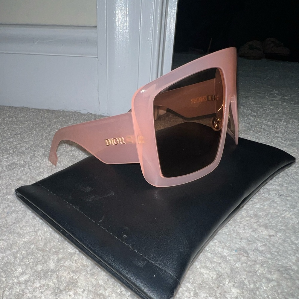 Dior oversized sunglasses pink/peach color